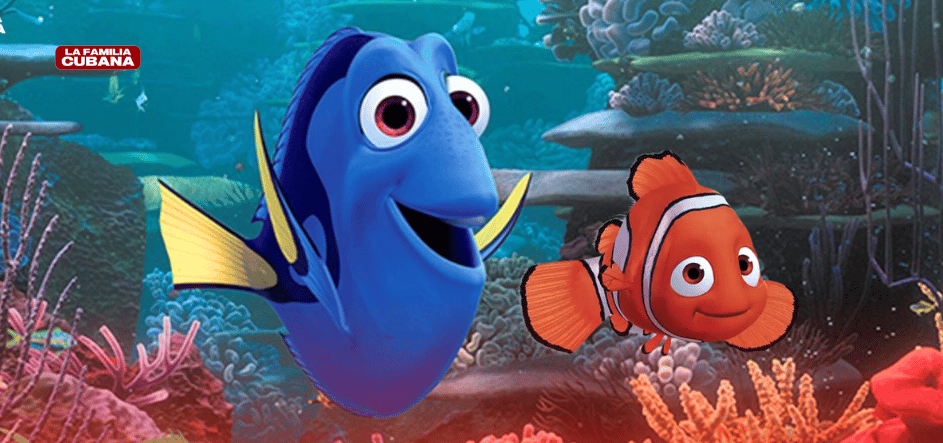 personajes animados de la pelicula buscando a nemo doris y el pequeño nemo, con un fondo marino.