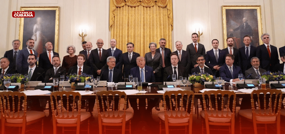 Donald Trump reunido con los jefes de las compañías mas importantes de la IA para llegar a un acuerdo.